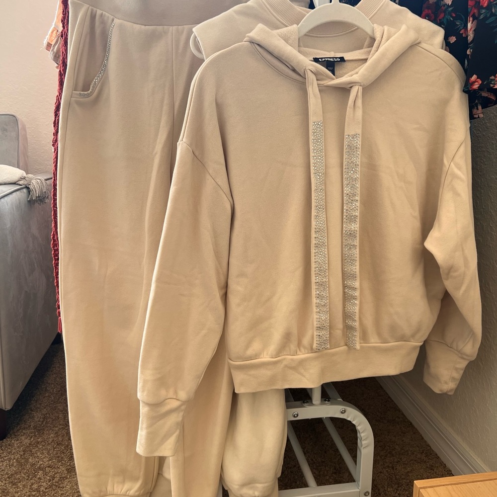 Express sweater set